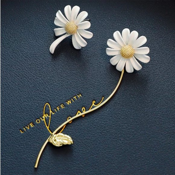Jewelry - Asymmetric Daisy Flower Enamel Earrings